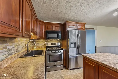 10042 N David Lane Mooresville IN 46158