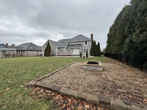 2428 Whispering Way Indianapolis IN 46239