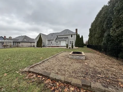 2428 Whispering Way Indianapolis IN 46239
