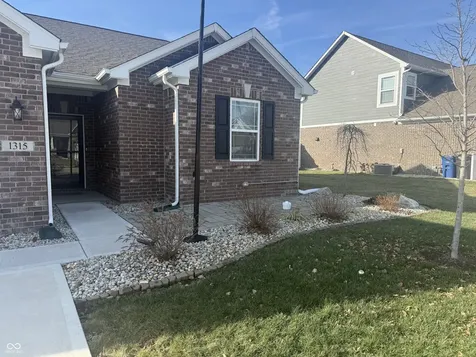 1315 Bontrager Lane Shelbyville IN 46176