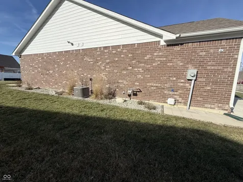1315 Bontrager Lane Shelbyville IN 46176