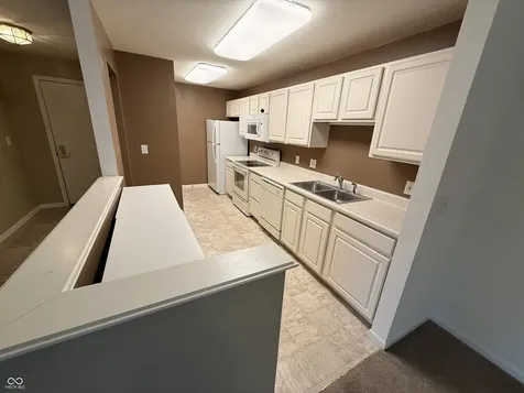 6525 Emerald Hill Court Indianapolis IN 46237