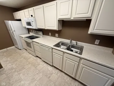 6525 Emerald Hill Court Indianapolis IN 46237