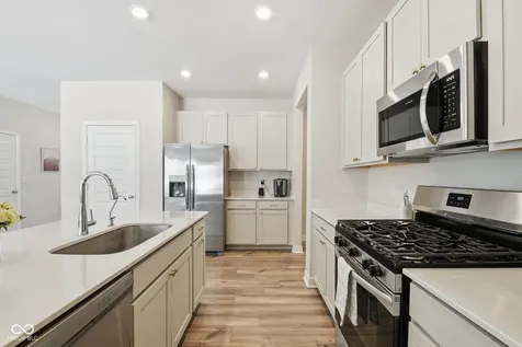 4362 Nokes Place Indianapolis IN 46235