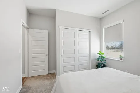 4362 Nokes Place Indianapolis IN 46235