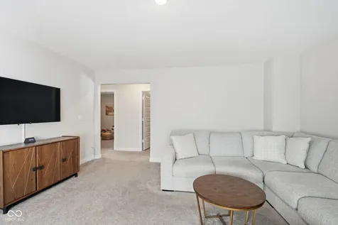 4362 Nokes Place Indianapolis IN 46235