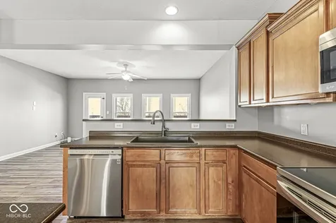 6544 W 71st Street Indianapolis IN 46278