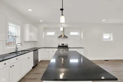 1133 Dawson Street Indianapolis IN 46203
