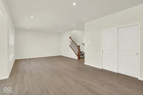 180 Megan Way Cumberland IN 46229