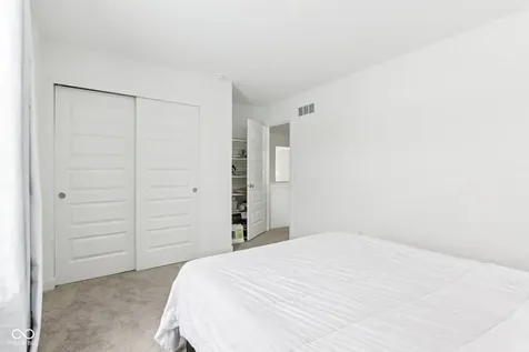 10276 Samerton Lane Indianapolis IN 46239
