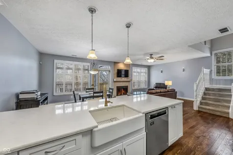 11223 Fonthill Drive Indianapolis IN 46236