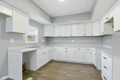104 N Chester Avenue Indianapolis IN 46201