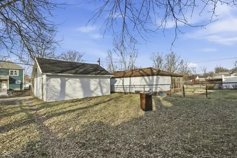 104 N Chester Avenue Indianapolis IN 46201