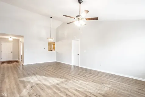 5777 White Pine Road Whitestown IN 46075