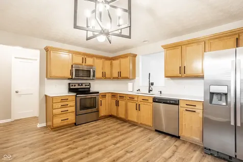 5777 White Pine Road Whitestown IN 46075