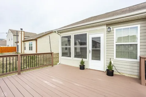 5777 White Pine Road Whitestown IN 46075