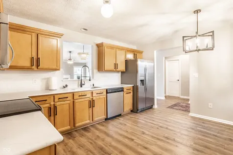 5777 White Pine Road Whitestown IN 46075