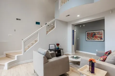4548 Chase Oak Court Zionsville IN 46077