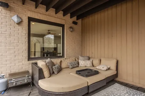 4548 Chase Oak Court Zionsville IN 46077