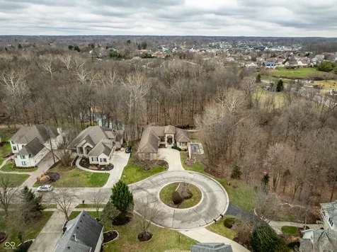 4548 Chase Oak Court Zionsville IN 46077