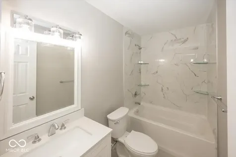 8868 Pine Tree Boulevard Indianapolis IN 46256