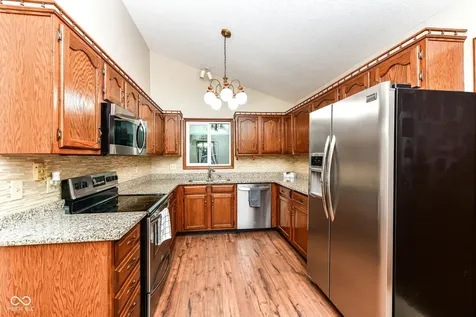 1065 Alydar Circle Indianapolis IN 46217