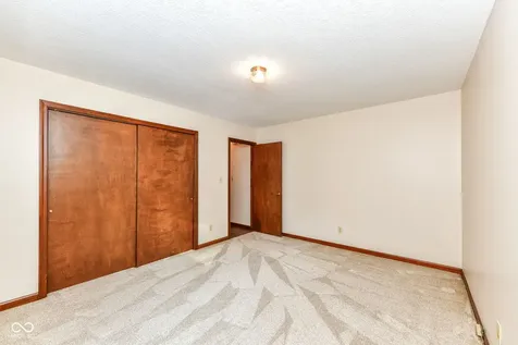 1065 Alydar Circle Indianapolis IN 46217