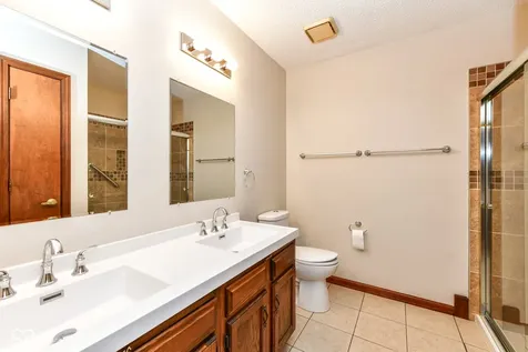 1065 Alydar Circle Indianapolis IN 46217