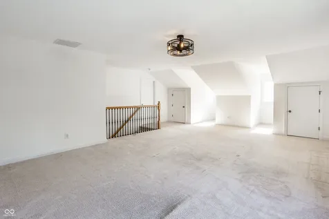 8124 Gwinnett Place Indianapolis IN 46250