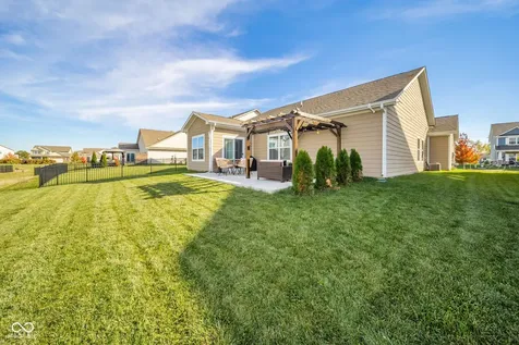 16592 Branham Drive Fishers IN 46040