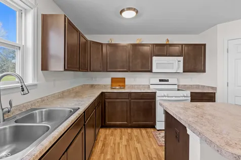 2042 Heron Drive Seymour IN 47274