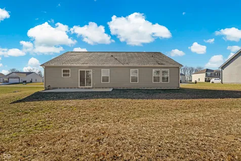 2042 Heron Drive Seymour IN 47274