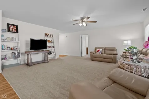 2042 Heron Drive Seymour IN 47274