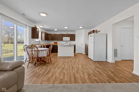 2042 Heron Drive Seymour IN 47274