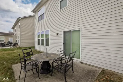 8707 N Aspen Way Mccordsville IN 46055
