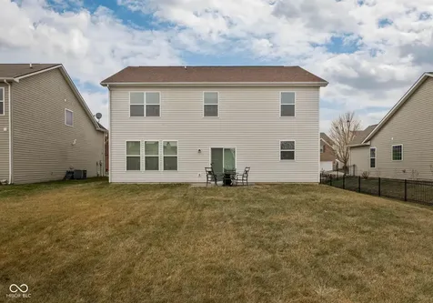 8707 N Aspen Way Mccordsville IN 46055