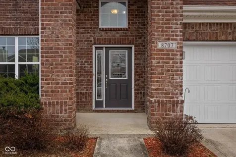 8707 N Aspen Way Mccordsville IN 46055