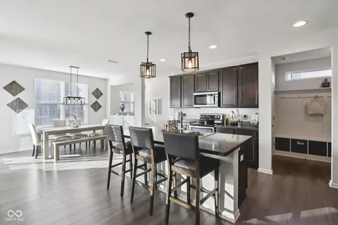 15437 Eastpark Circle W Fishers IN 46037