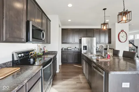 15437 Eastpark Circle W Fishers IN 46037