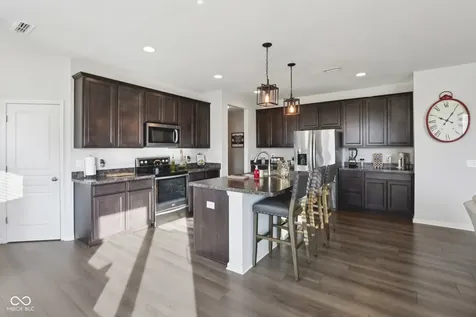 15437 Eastpark Circle W Fishers IN 46037