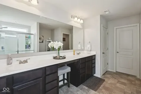 15437 Eastpark Circle W Fishers IN 46037