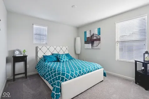 15437 Eastpark Circle W Fishers IN 46037