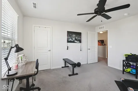 15437 Eastpark Circle W Fishers IN 46037