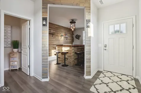 15437 Eastpark Circle W Fishers IN 46037