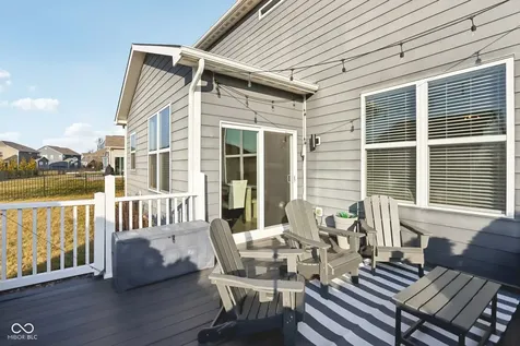 15437 Eastpark Circle W Fishers IN 46037