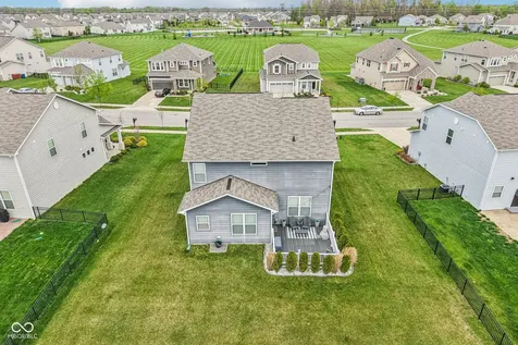 15437 Eastpark Circle W Fishers IN 46037