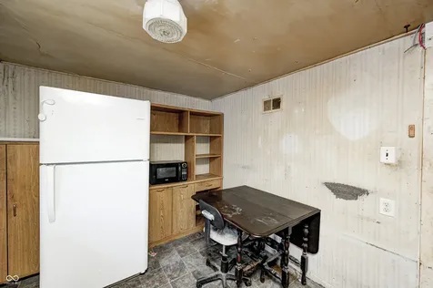 1734 S County Road 1050 E Indianapolis IN 46231