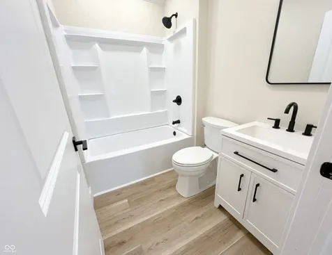 1702 S E Street Elwood IN 46036