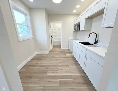 1702 S E Street Elwood IN 46036