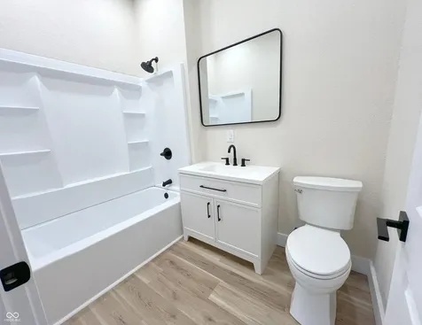 1702 S E Street Elwood IN 46036